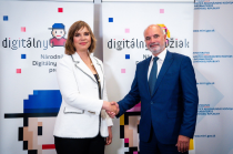 representatives of the Slovak coalition shakes hand with local Politician