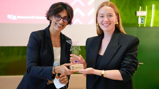 Award giving moment for Women Go Tech representative